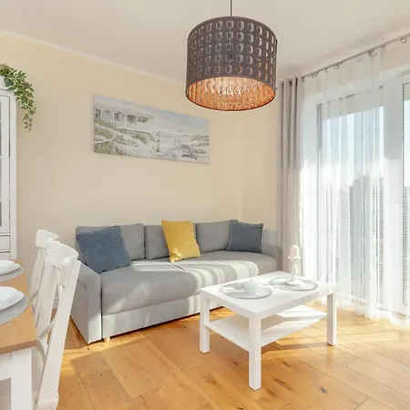 Sunny With Parking & Garden By Renters